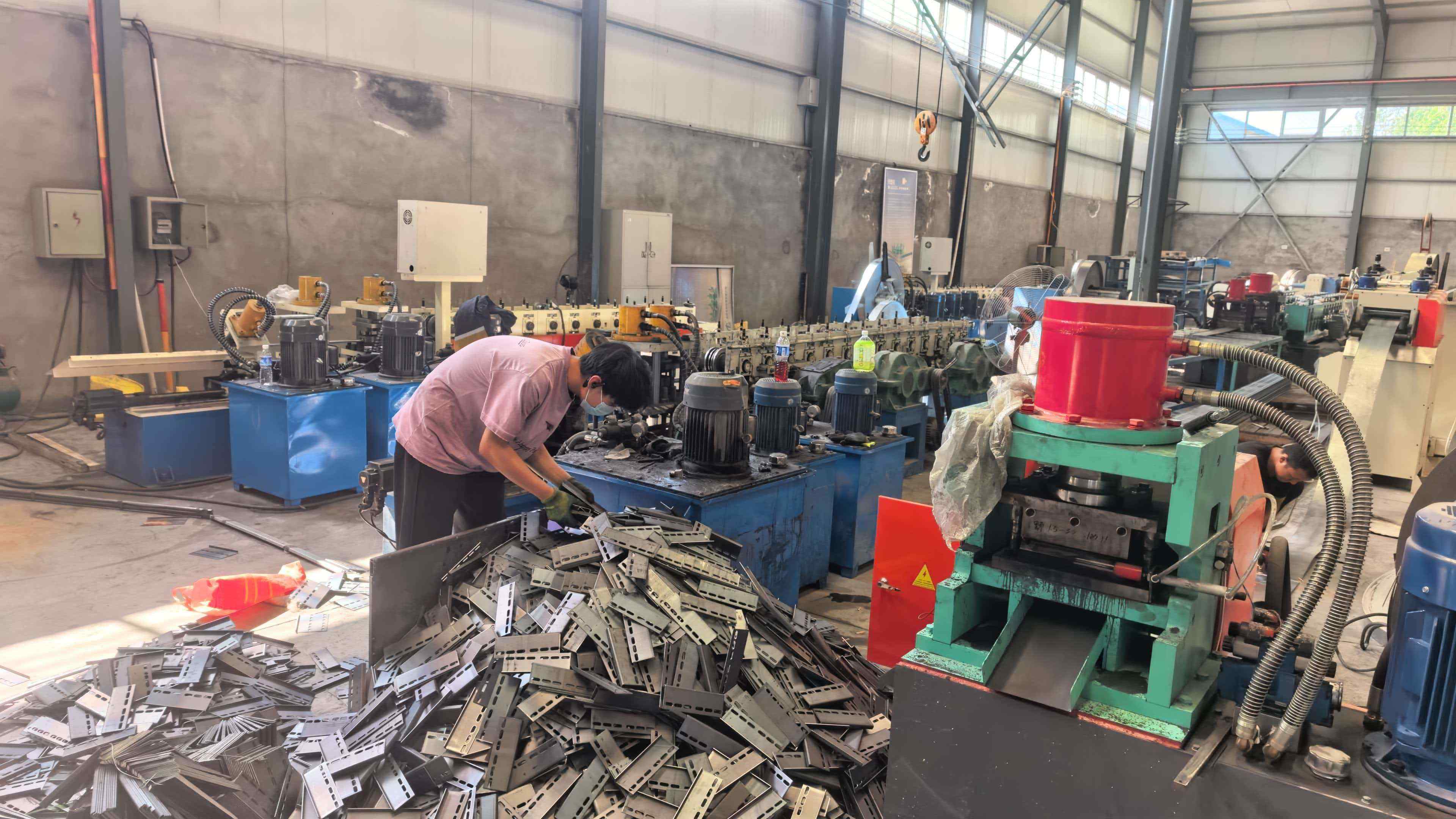 通化市不锈钢桥架锌铝镁桥架 - 厂家